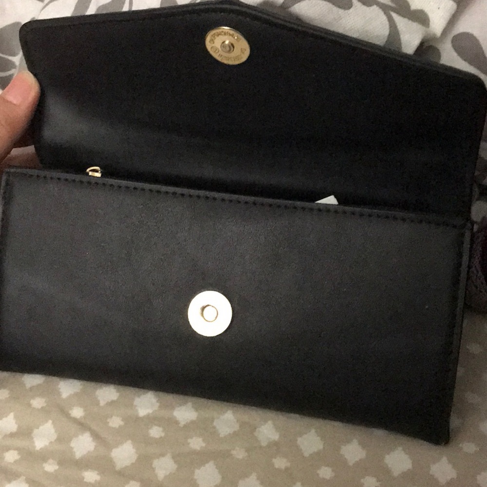 Black Wallet - Picture 5 of 7